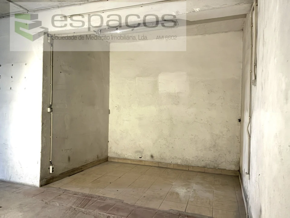 Armazém para Arrendamento em Teixoso e Sarzedo Foto 9