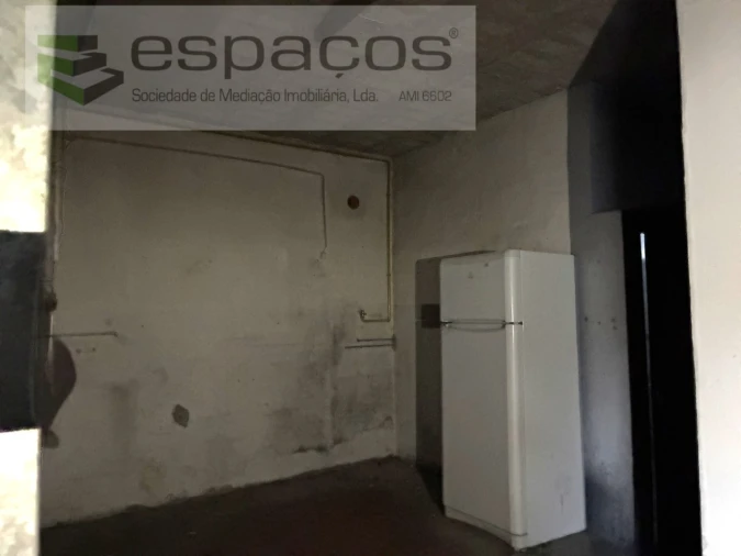 Armazém para Arrendamento em Teixoso e Sarzedo Foto 15