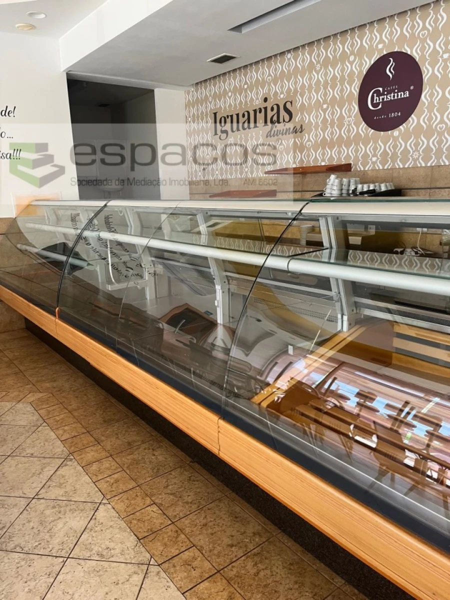 Negócio para Venda em Póvoa de Santa Iria e Forte da Casa Foto 2