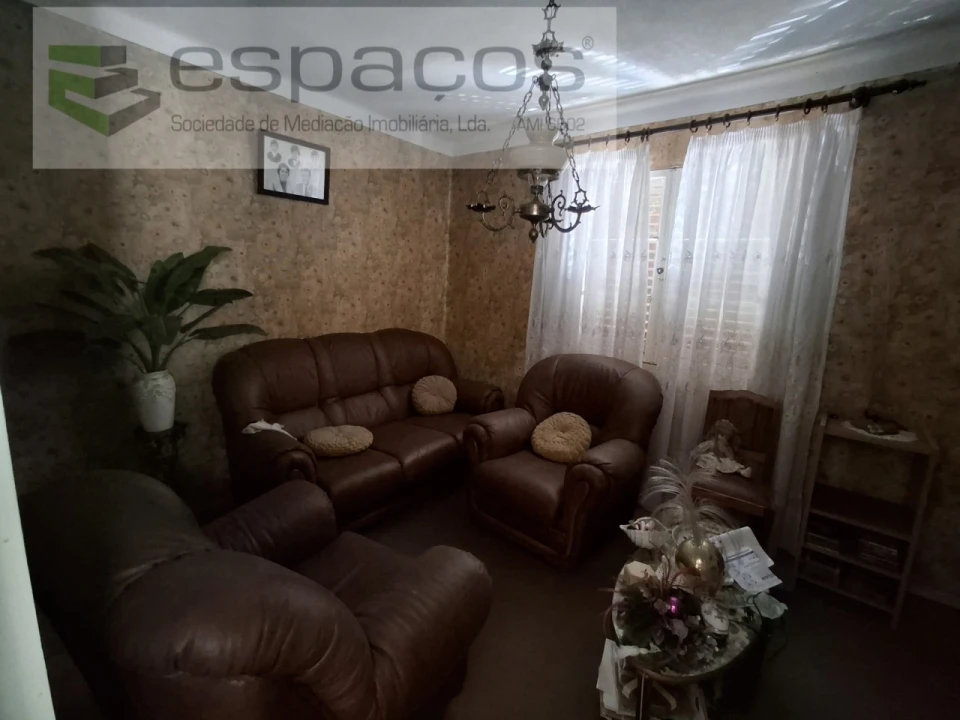 Moradia T3 para Venda em Lavacolhos Foto 9