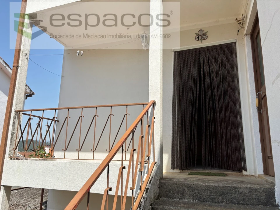 Moradia T3 para Venda em Lavacolhos Foto 4