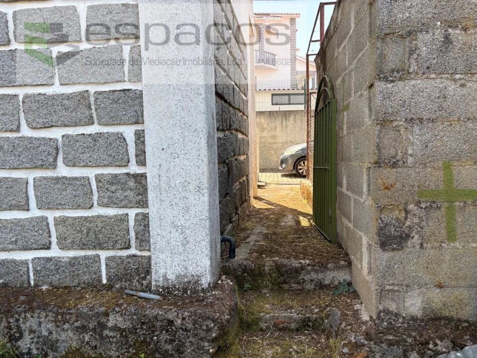 Moradia T3 para Venda em Lavacolhos Foto 28