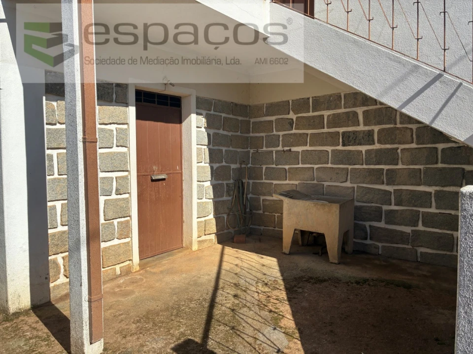 Moradia T3 para Venda em Lavacolhos Foto 33