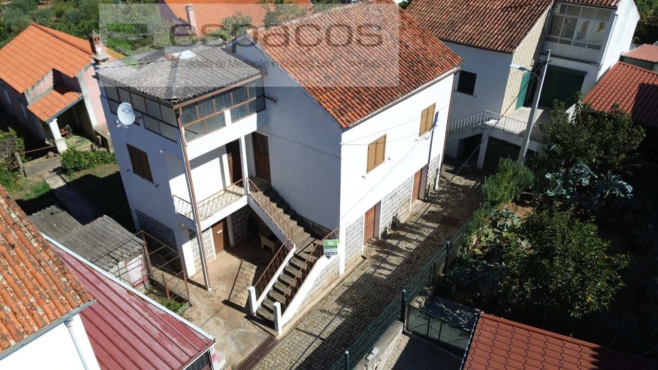 Moradia T3 para Venda em Lavacolhos Foto 1