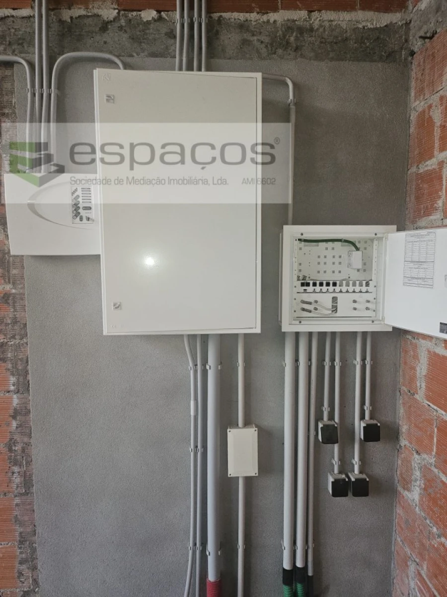 Loja para Arrendamento em Sacavém e Prior Velho Foto 6