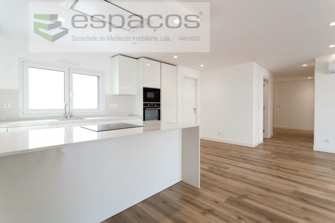 Apartamento T3 para Venda em Santa Iria de Azoia, São João da Talha e Bobadela Foto 11
