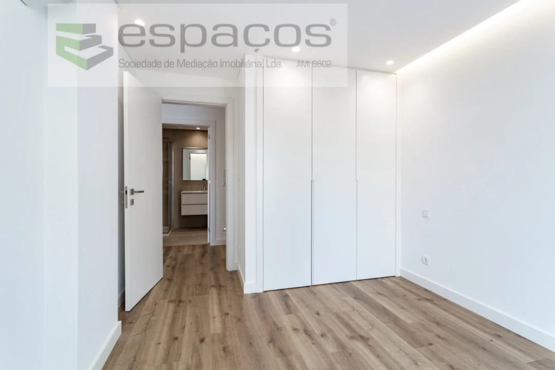 Apartamento T3 para Venda em Santa Iria de Azoia, São João da Talha e Bobadela Foto 18