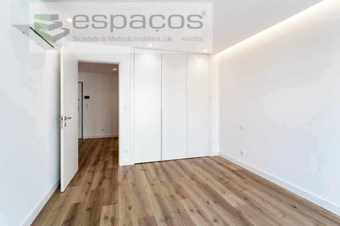 Apartamento T3 para Venda em Santa Iria de Azoia, São João da Talha e Bobadela Foto 22