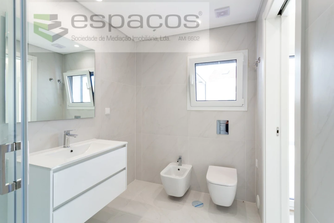 Apartamento T3 para Venda em Santa Iria de Azoia, São João da Talha e Bobadela Foto 28
