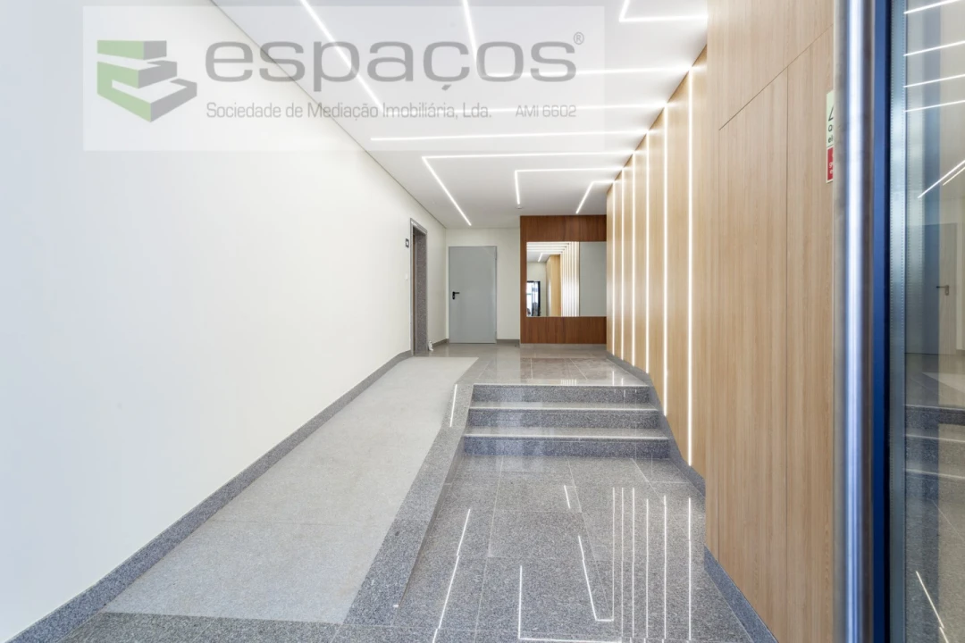 Apartamento T3 para Venda em Santa Iria de Azoia, São João da Talha e Bobadela Foto 34