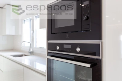 Apartamento T3 para Venda em Santa Iria de Azoia, São João da Talha e Bobadela