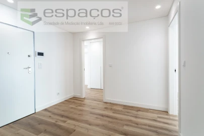Apartamento T3 para Venda em Santa Iria de Azoia, São João da Talha e Bobadela