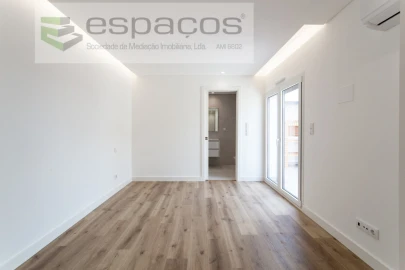 Apartamento T3 para Venda em Santa Iria de Azoia, São João da Talha e Bobadela