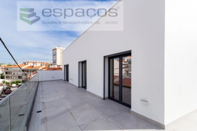 Apartamento T3 para Venda em Santa Iria de Azoia, São João da Talha e Bobadela