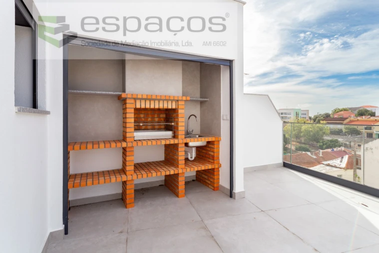 Apartamento T3 para Venda em Santa Iria de Azoia, São João da Talha e Bobadela Foto 29