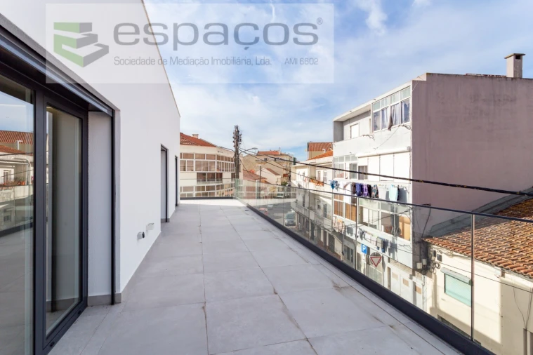 Apartamento T3 para Venda em Santa Iria de Azoia, São João da Talha e Bobadela Foto 32