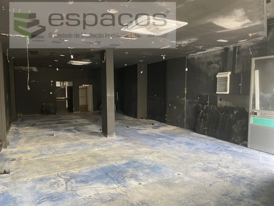 Loja para Venda em Loures Foto 5