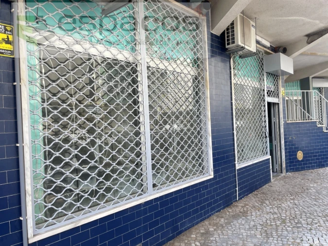 Loja para Venda em Loures Foto 1
