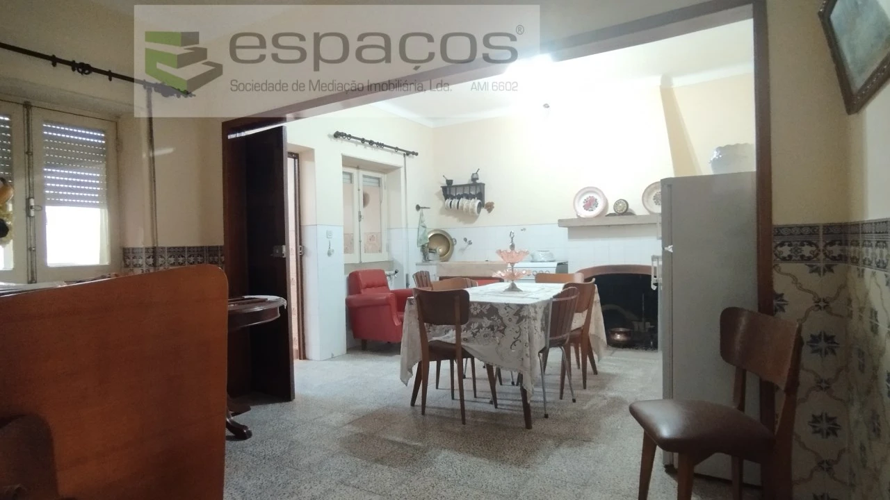 Moradia T4 para Venda em Escalos de Cima e Lousa Foto 5