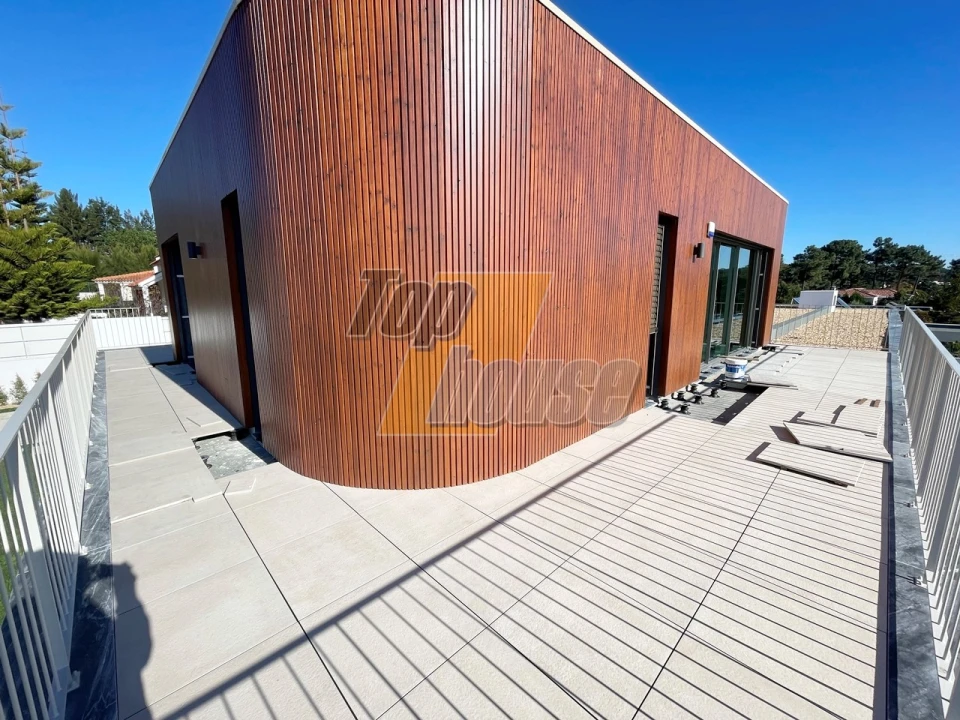 Moradia T5 para Venda em Corroios Foto 26