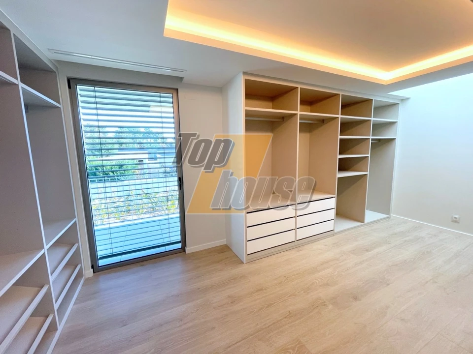 Moradia T5 para Venda em Corroios Foto 45