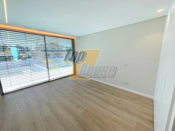 Moradia T5 para Venda em Corroios Foto 34