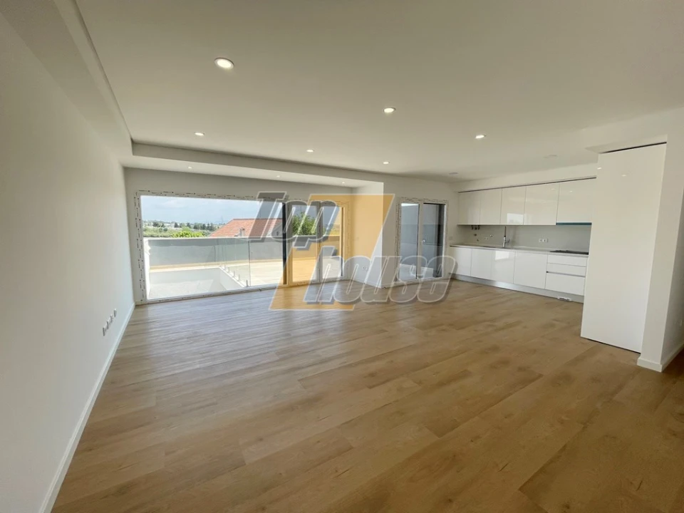 Moradia T4 para Venda em Caparica e Trafaria Foto 2