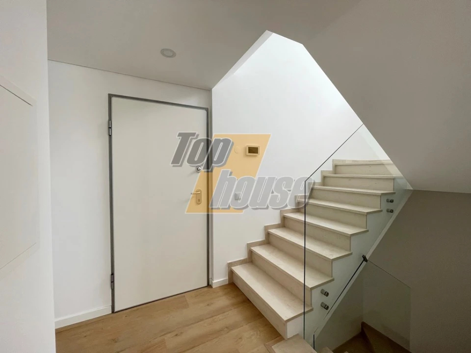 Moradia T4 para Venda em Caparica e Trafaria Foto 15