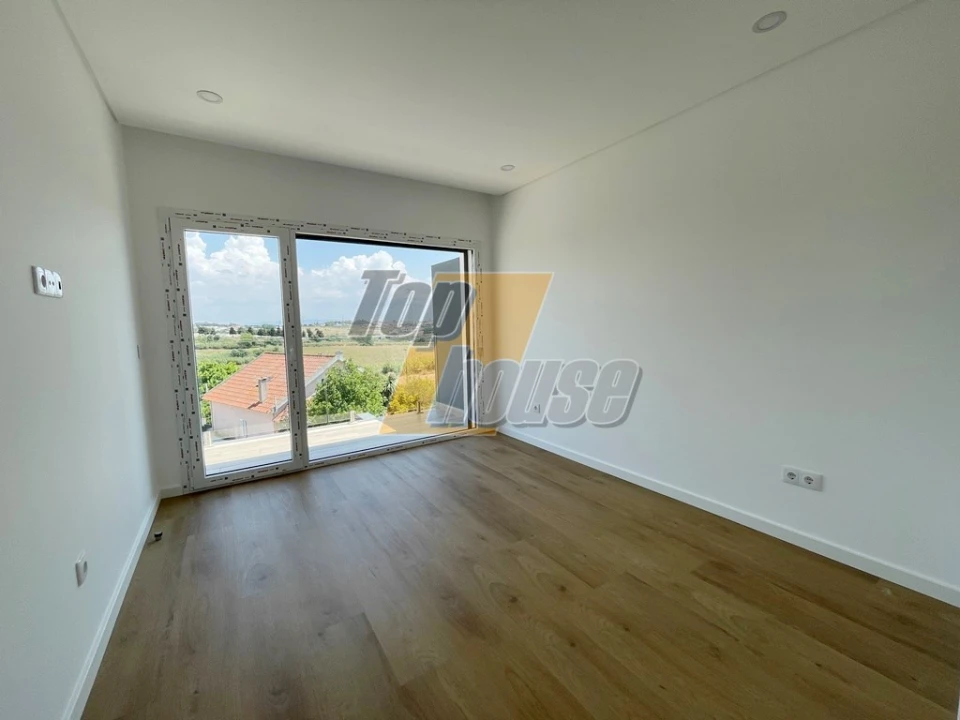 Moradia T4 para Venda em Caparica e Trafaria Foto 19