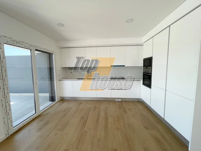 Moradia T4 para Venda em Caparica e Trafaria Foto 12