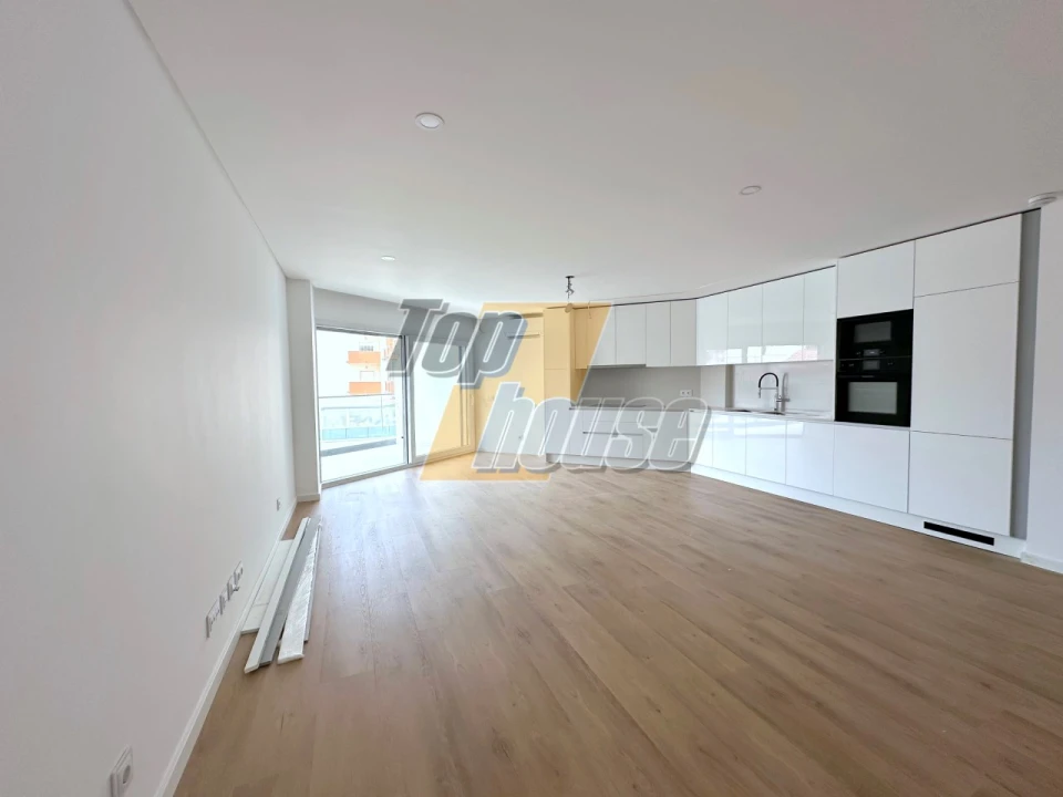 Apartamento T2 para Venda em Costa da Caparica Foto 4