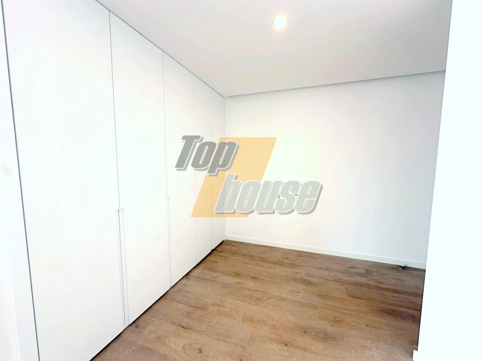 Apartamento T4 para Venda em Costa da Caparica Foto 24