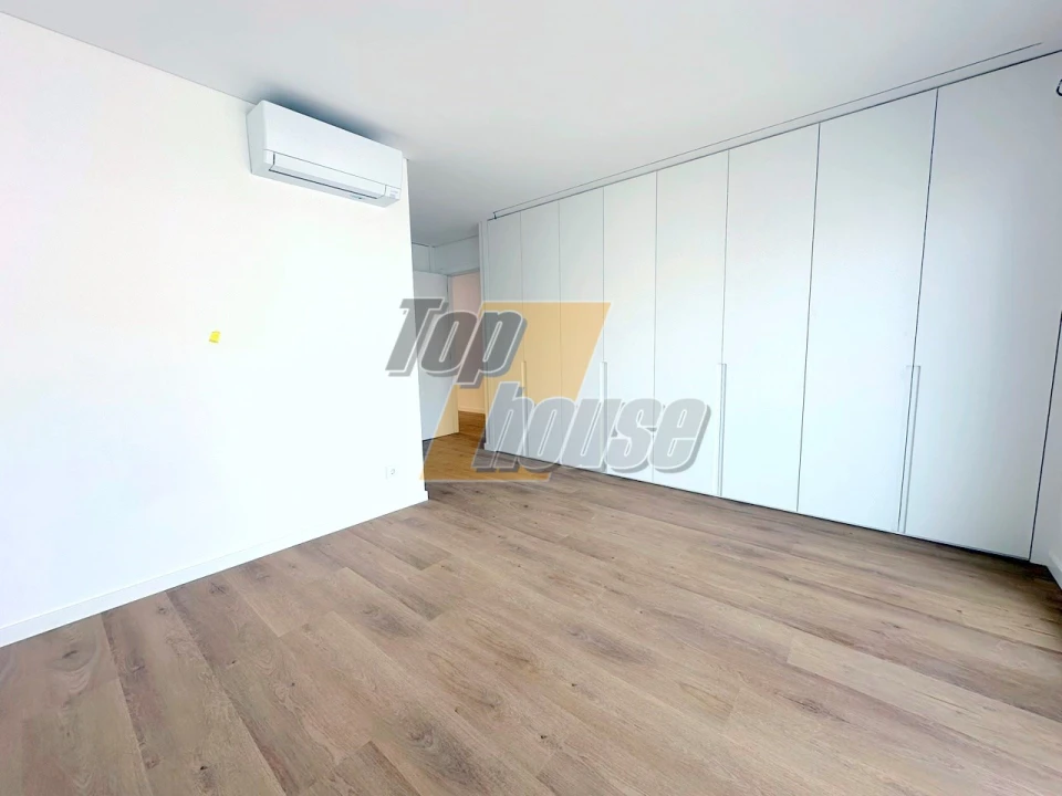 Apartamento T4 para Venda em Costa da Caparica Foto 18