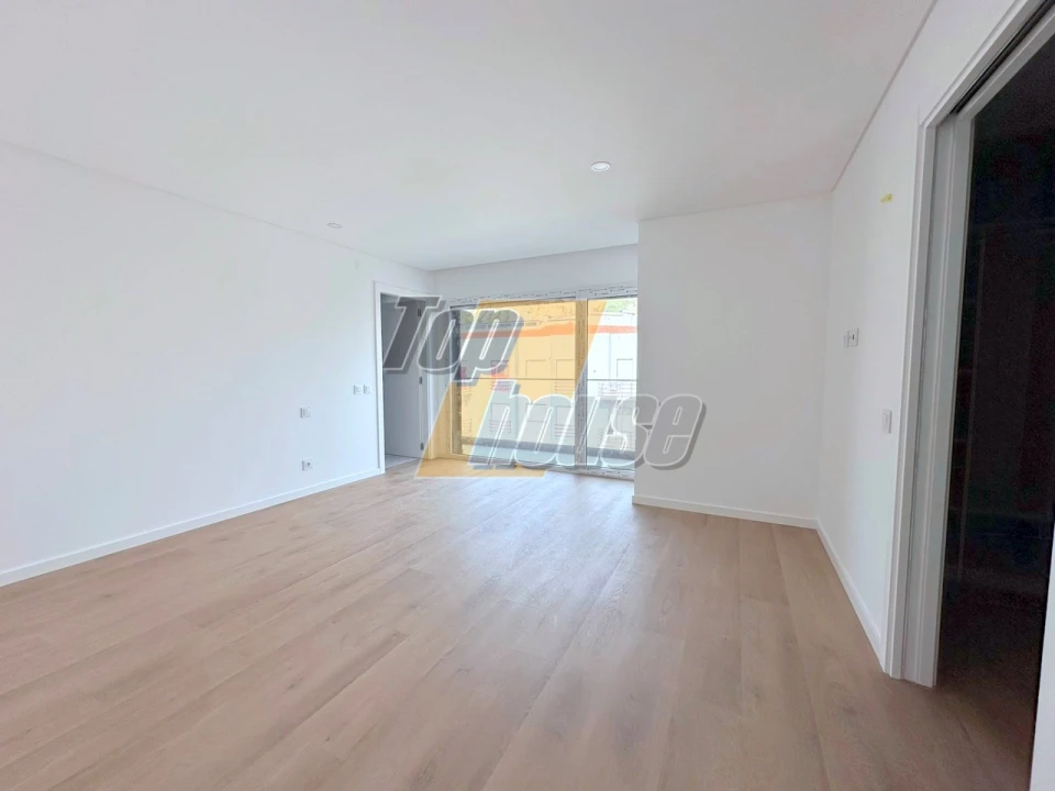 Apartamento T4 para Venda em Costa da Caparica Foto 25