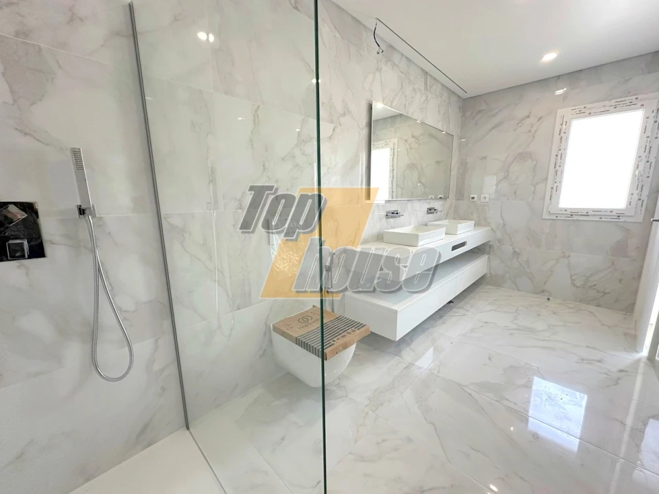 Apartamento T4 para Venda em Costa da Caparica Foto 32