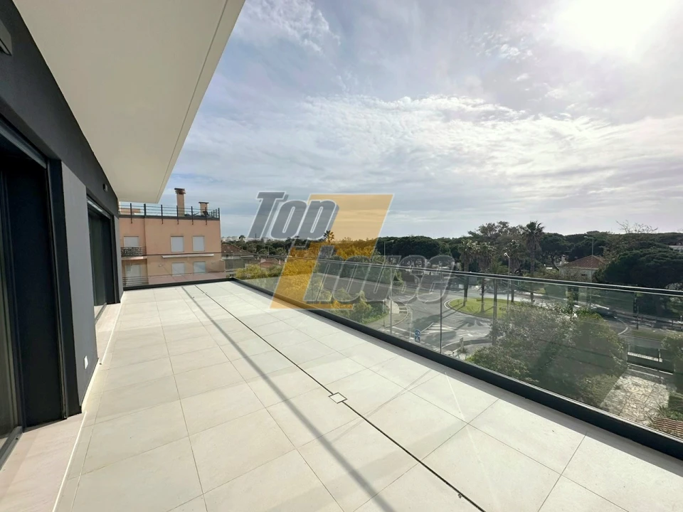 Apartamento T4 para Venda em Costa da Caparica Foto 11