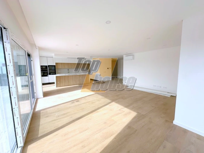 Apartamento T4 para Venda em Costa da Caparica Foto 5