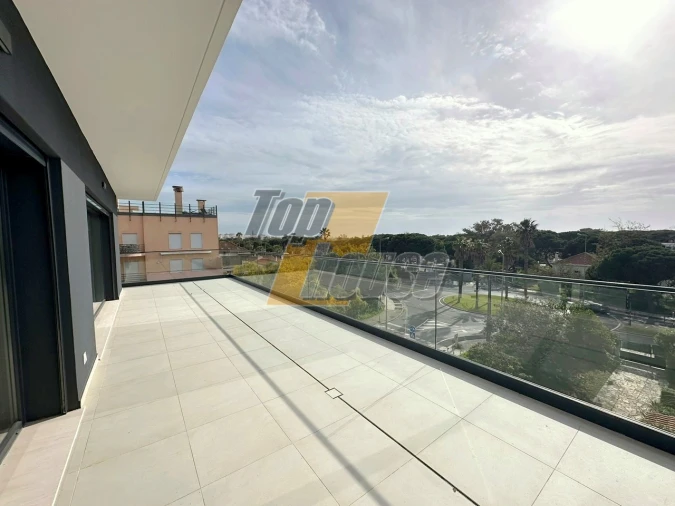 Apartamento T4 para Venda em Costa da Caparica Foto 11