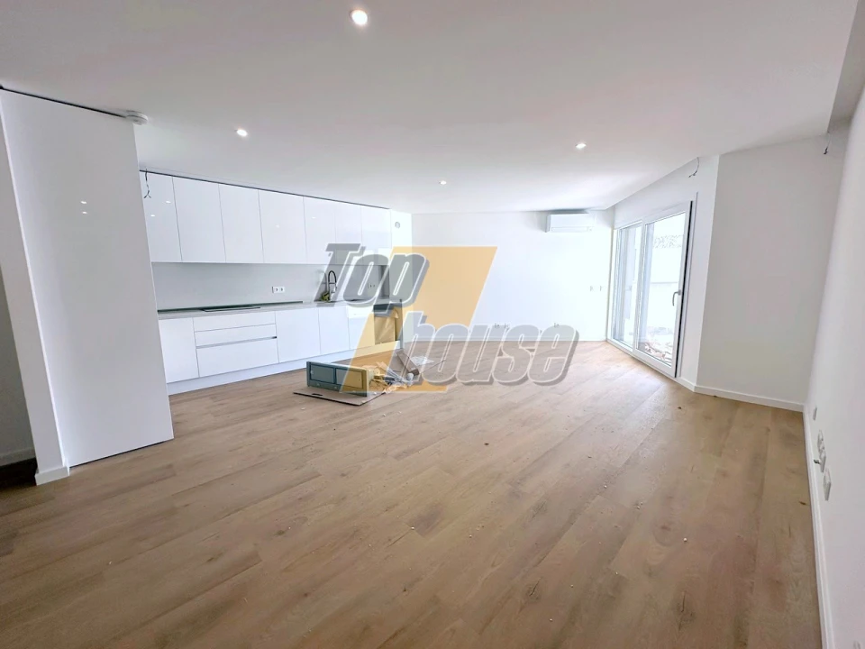 Apartamento T2 para Venda em Costa da Caparica Foto 2
