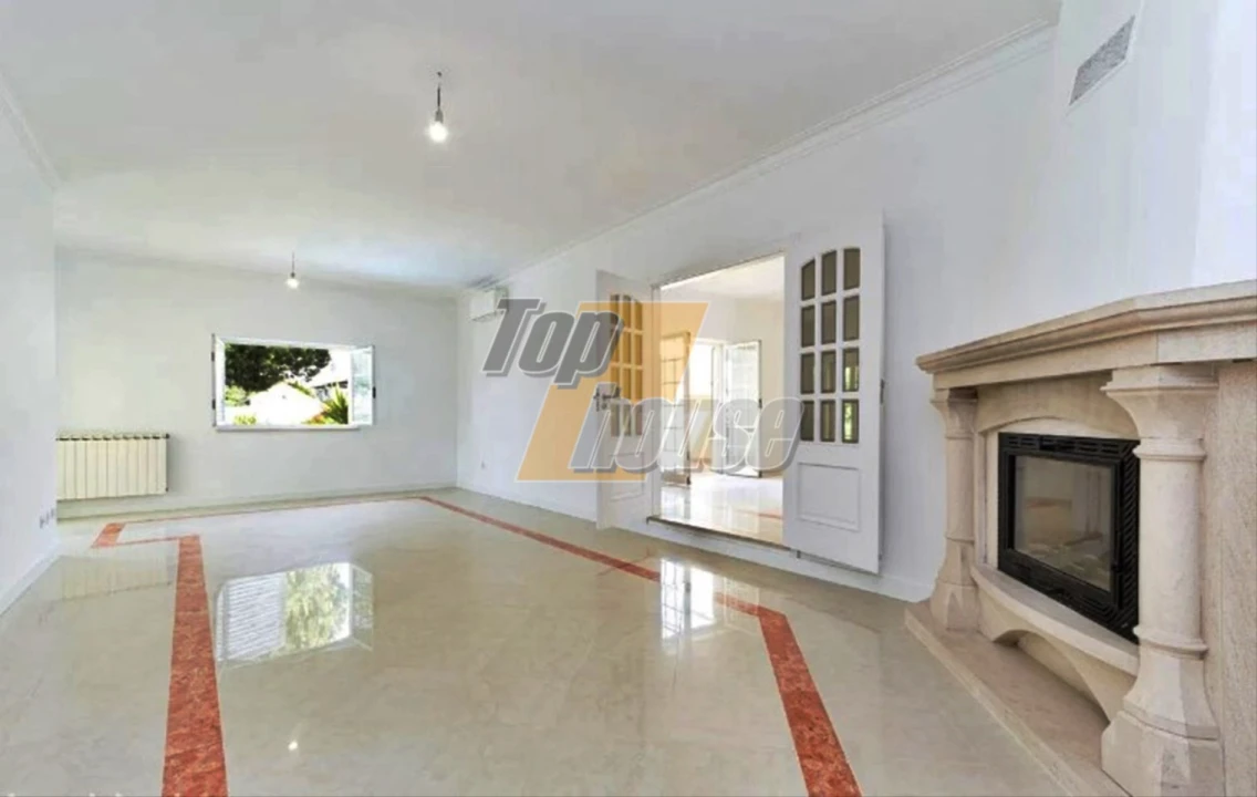 Moradia T4 para Venda em Corroios Foto 5