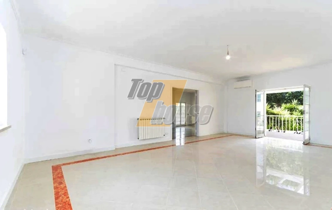 Moradia T4 para Venda em Corroios Foto 7