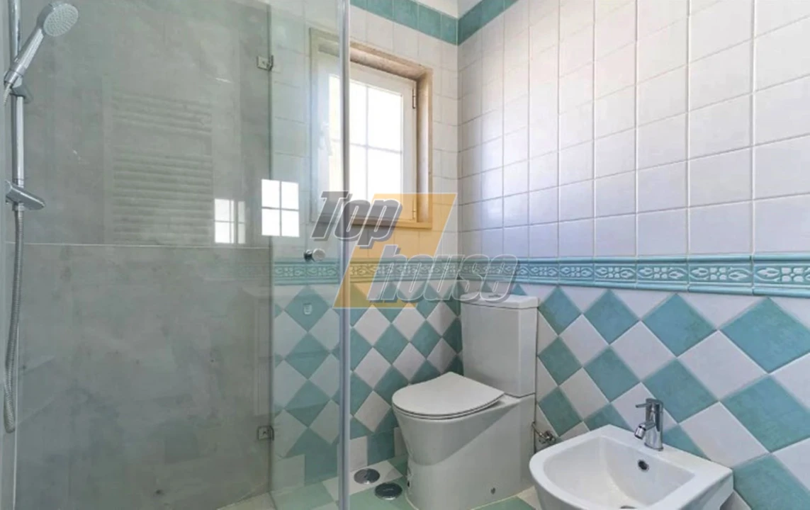 Moradia T4 para Venda em Corroios Foto 34