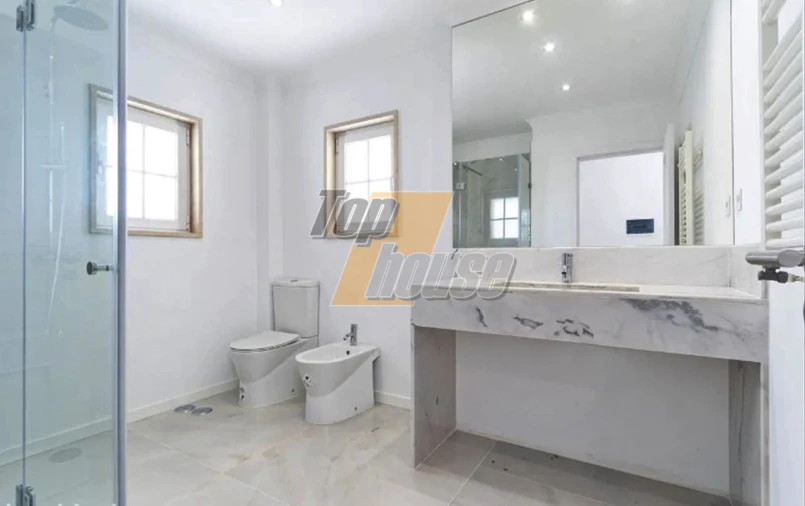 Moradia T4 para Venda em Corroios Foto 14