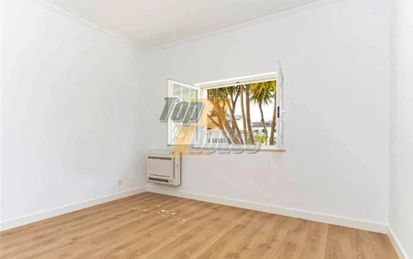 Moradia T4 para Venda em Corroios Foto 38