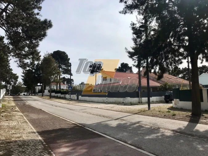 Moradia T4 para Venda em Charneca de Caparica e Sobreda Foto 20