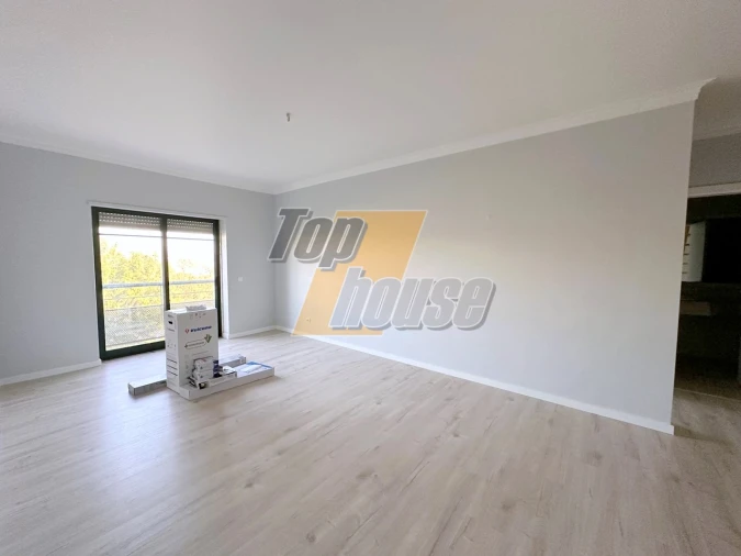 Apartamento T2 para Venda em Caparica e Trafaria Foto 3