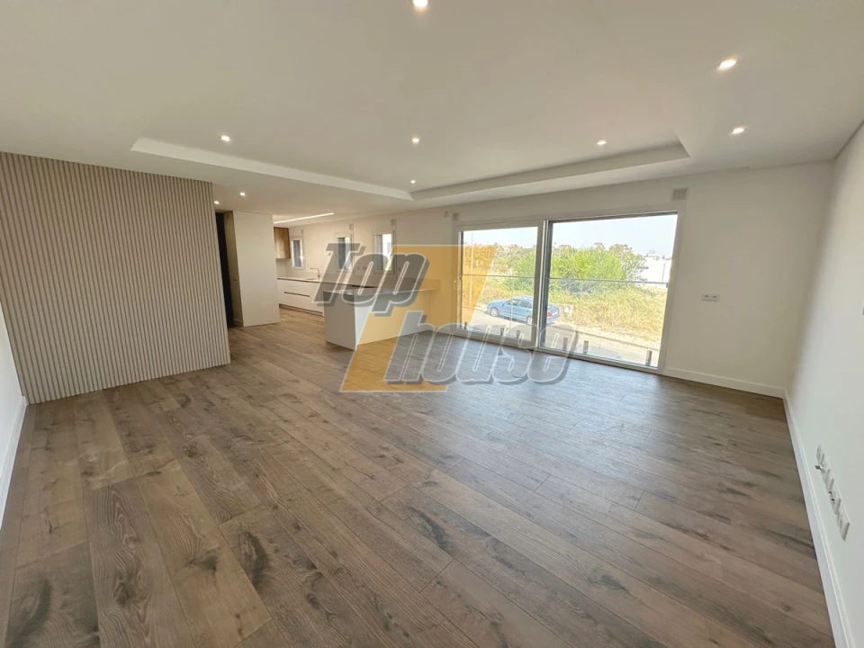 Apartamento T3 para Venda em Laranjeiro e Feijó Foto 2