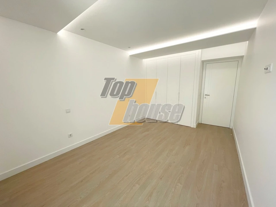 Apartamento T5 para Venda em Costa da Caparica Foto 20