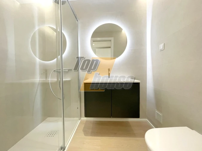 Apartamento T5 para Venda em Costa da Caparica Foto 22