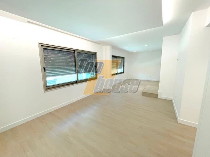 Apartamento T5 para Venda em Costa da Caparica Foto 24